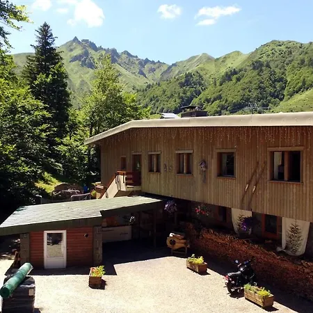 Hostel Hi Le Mont-Dore
